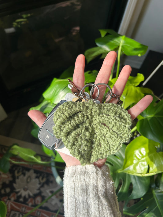 Crochet monstera keychain